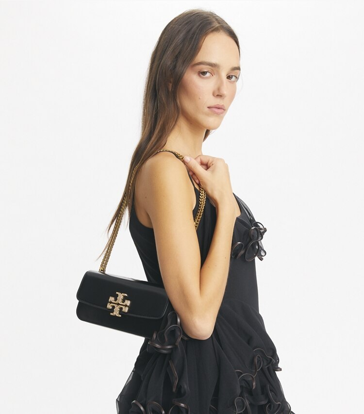 Tory Burch designer sacs porté épaule Petit sac rectangulaire Eleanor in Black accessory on model