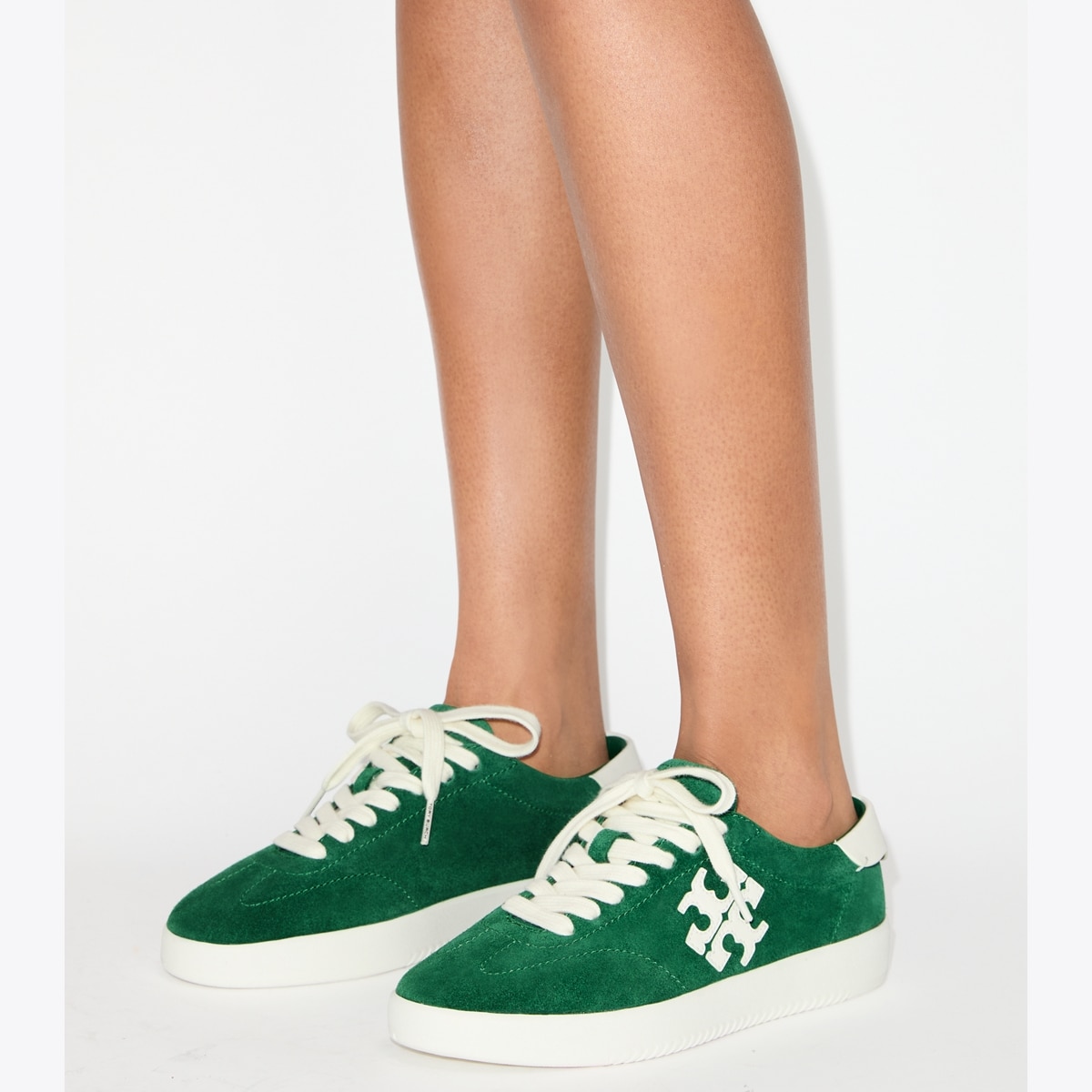 phoenix-sneaker-accessory-on-