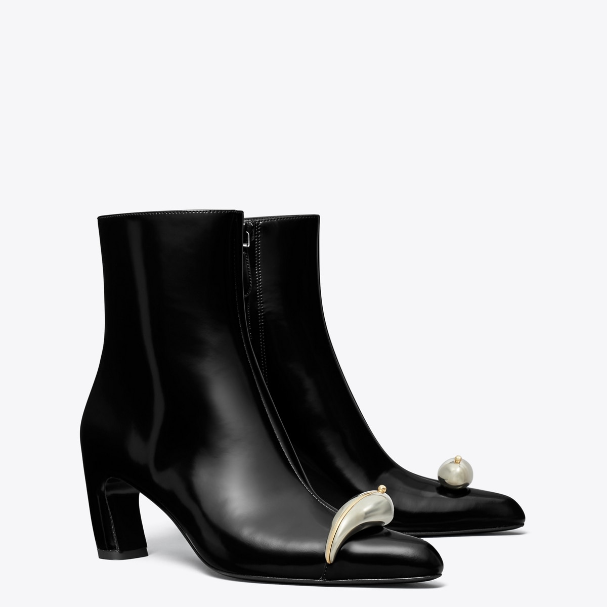 pierced-heeled-ankle-boot-