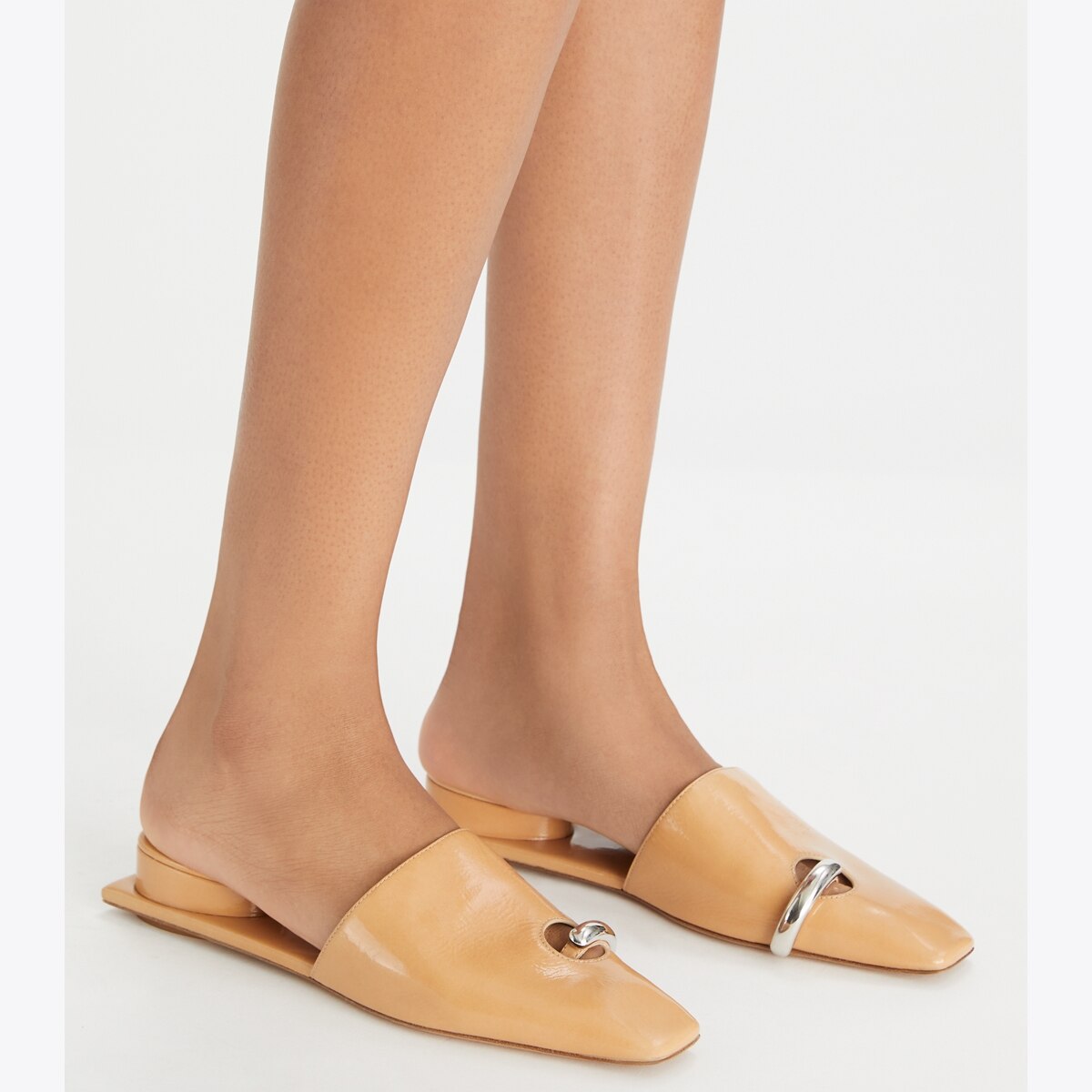 pierced-mule-accessory-on-