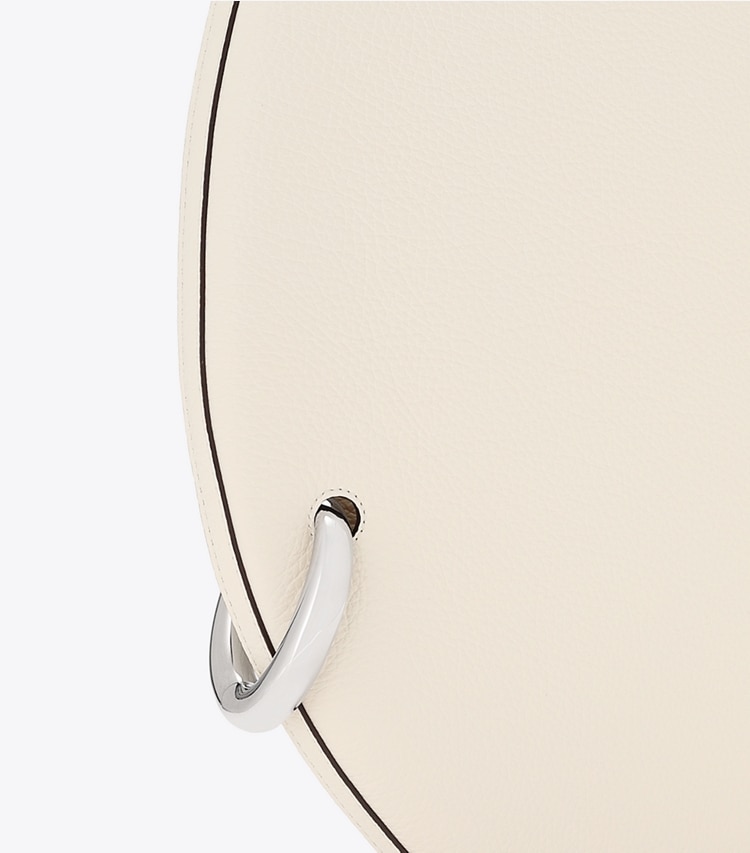 Tory Burch designer ショルダーバッグ ピアス ペブルド ハンドバッグ in Ivory ディテール