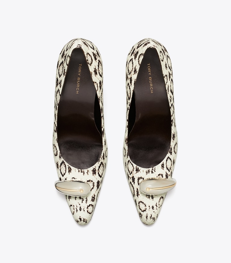 Tory Burch designer heels Pierced Pump in BLACK / WHITE ROCCIA / SILVER angle