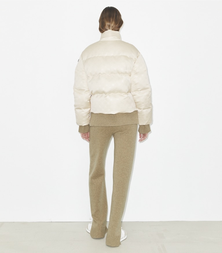 Tory Burch designer cappotti Piumino in raso con monogramma T in Prosecco front