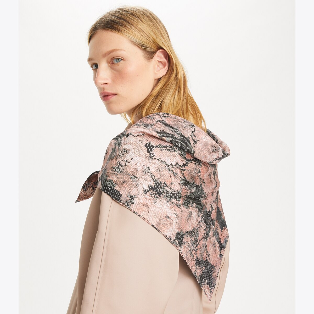 TORY BURCH Silk shirt with pixelated logo print ピアス Silk shirt with pixelated logo print – Lord & Taylor