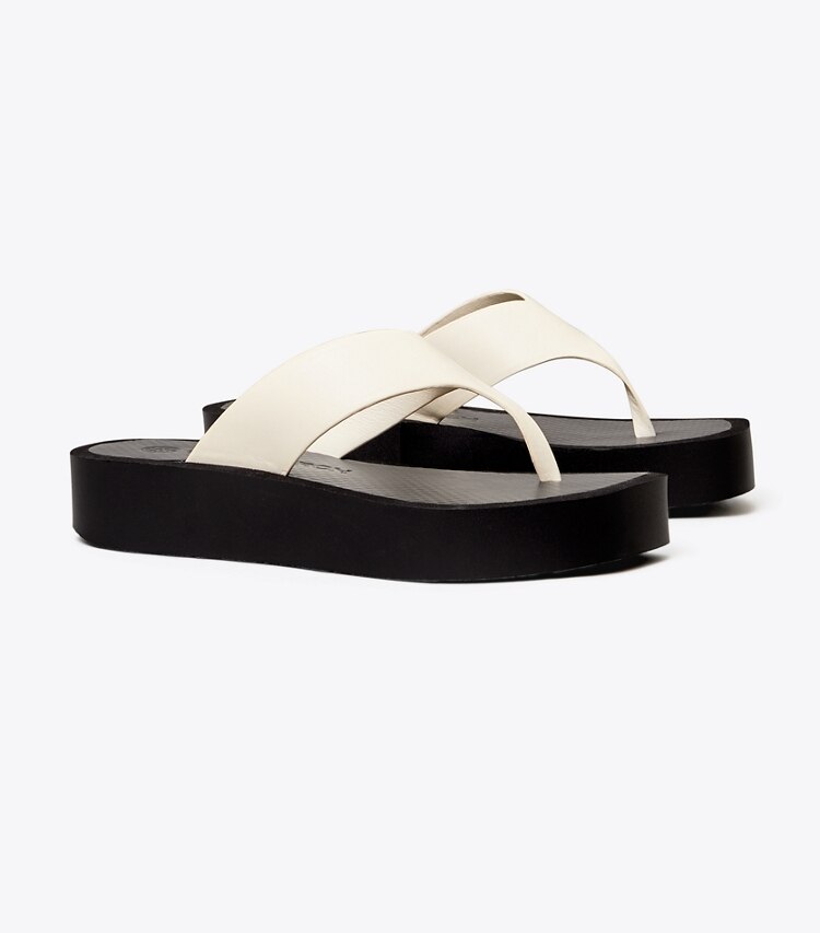 Tory Burch designer sandales Plateforme simple dans New Ivory / PERFECT BLACK angle