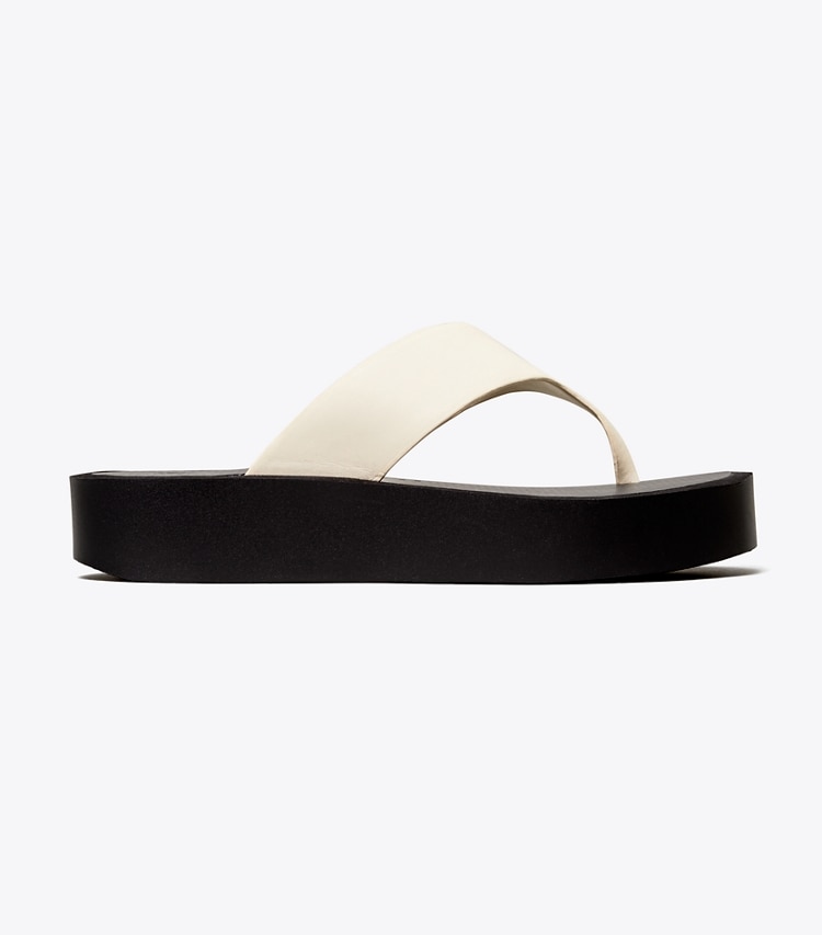 Tory Burch designer sandales Plateforme simple dans New Ivory / PERFECT BLACK de côté