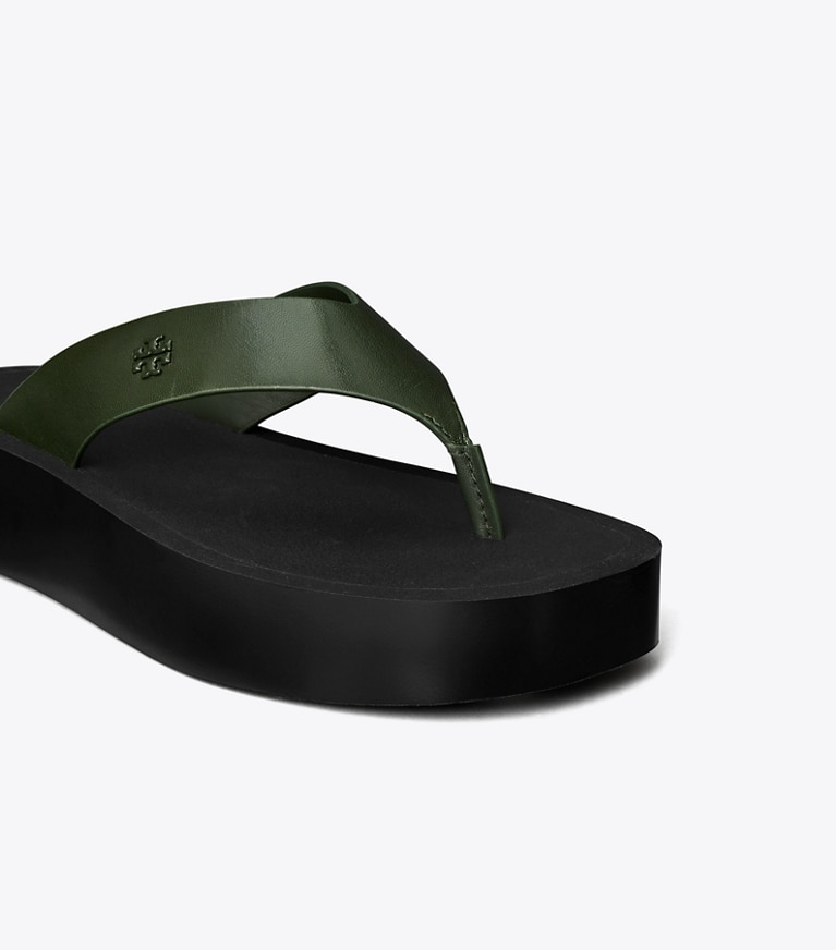 Tory Burch designer sandals Platform Flip-Flop in DARK EMERALD / PERFECT BLACK angle