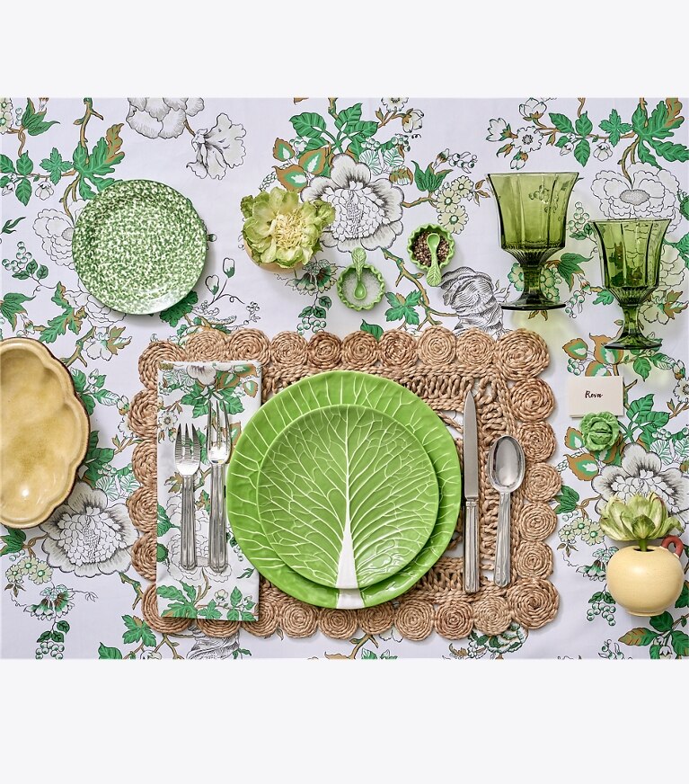 Tory Burch diseñador artículos de mesa & cristalería Plato para ensalada de vajilla con borde ondulado, set de 4 en Green editorial