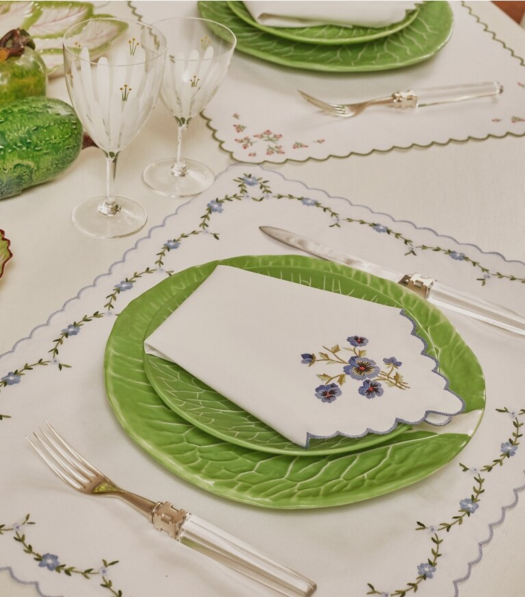 Tory Burch diseñador artículos de mesa & cristalería Platos de cena de vajilla con borde ondulado, set de 2 en Green editorial