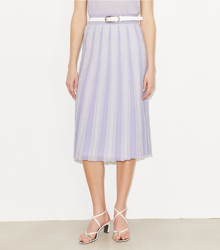 Tory Burch designer bottoms Pleated Cotton Skirt in Spring Blue on model detail