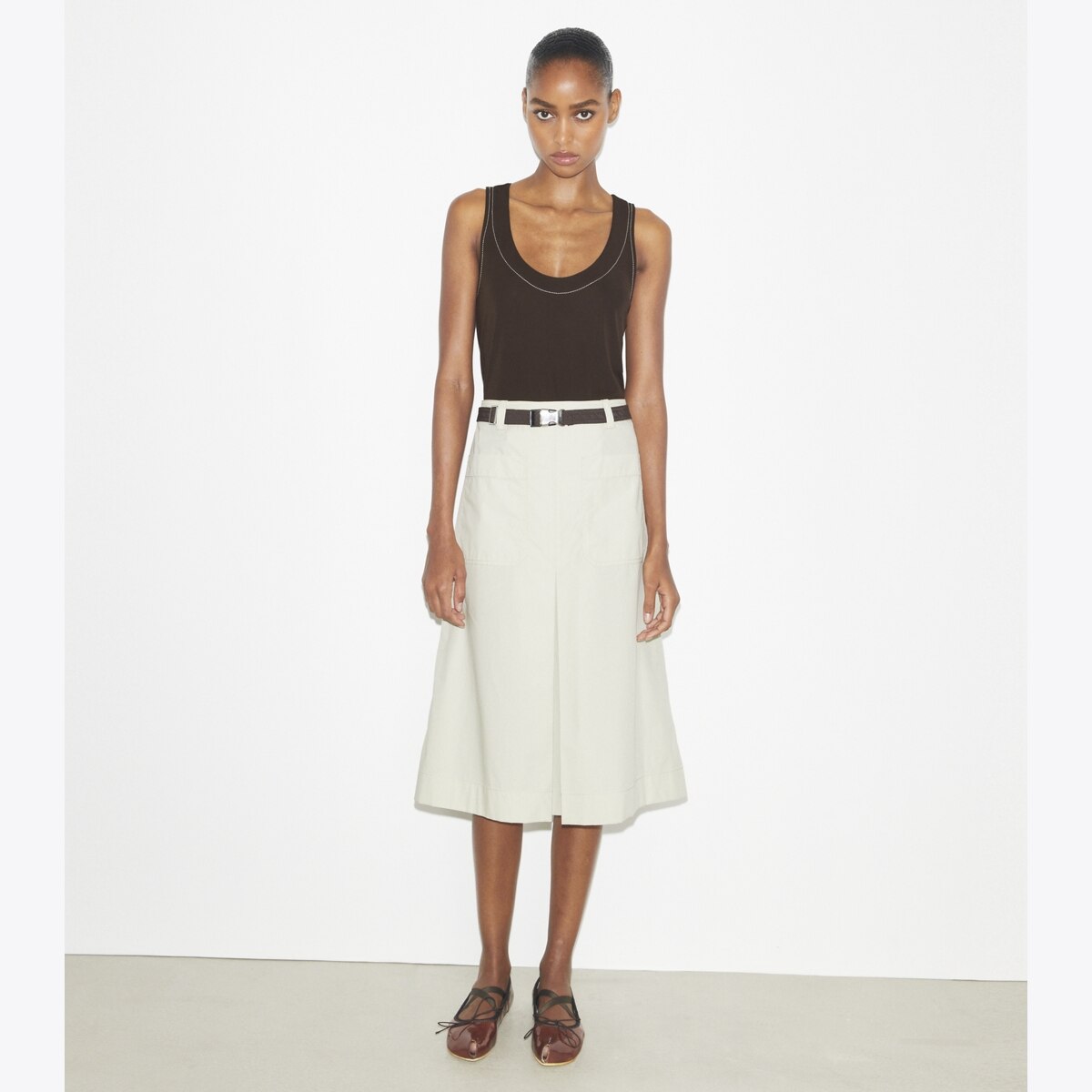 【関税&送料込】Tory Burch Cotton Skirt With Logoed Buttons Beaded Cotton Poplin Skirt: Women's Swim | Coverups | Tory