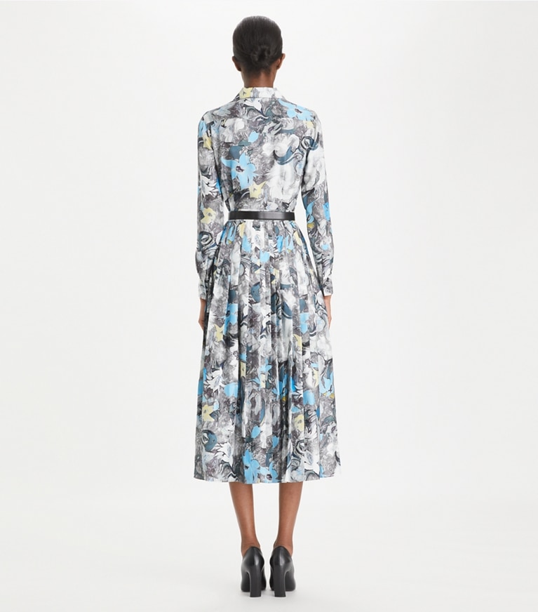 Tory Burch designer kleider Plisseekleid aus bedrucktem Seidentwill in Blue Abstract Floral front