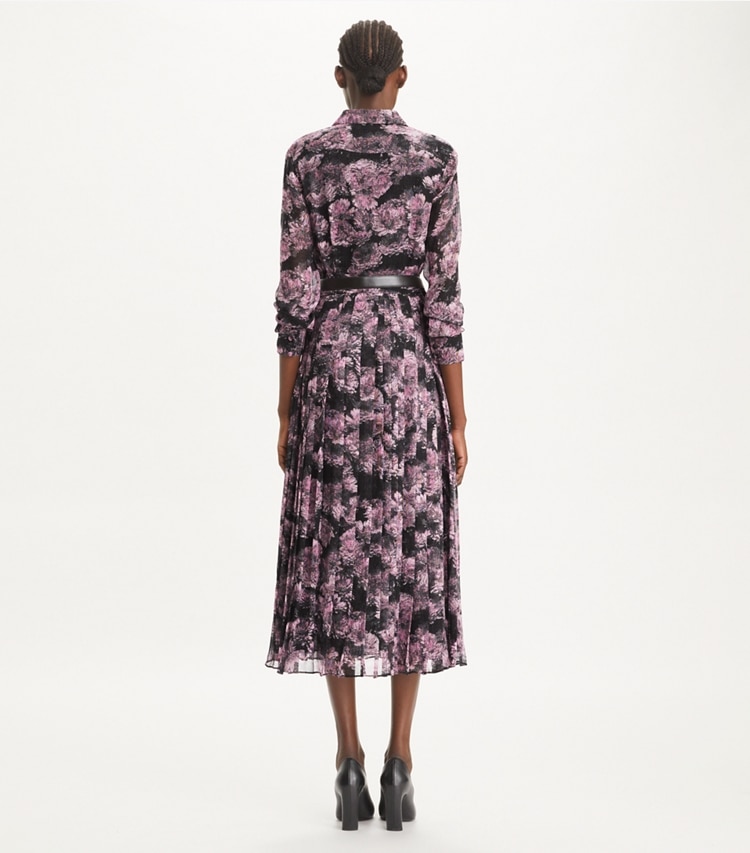 Tory Burch designer kleider Plisseekleid aus bedruckter Seide in Pink Pixel Floral on model back