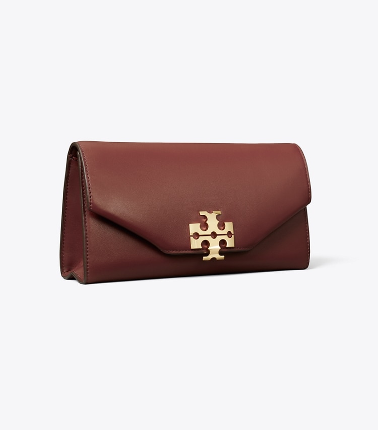 Tory Burch designer pochettes Pochette enveloppe Charlie in Cherry Brown angle