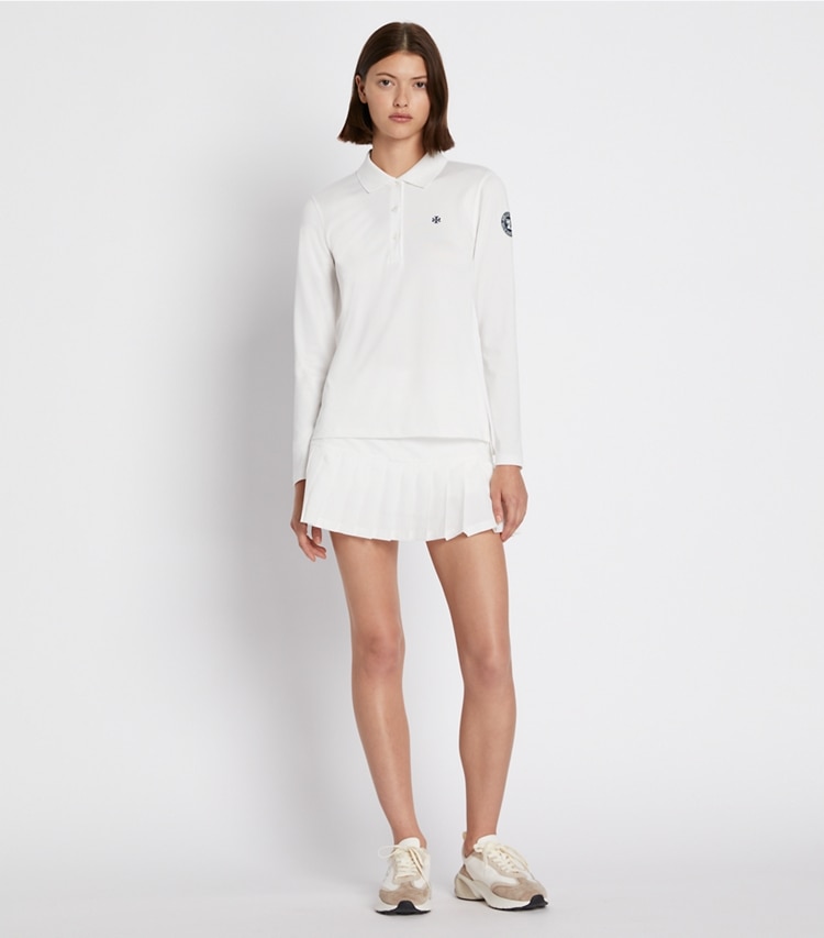 Tory Sport designer hauts Polo à manches longues dans Snow White sur modèle, de face