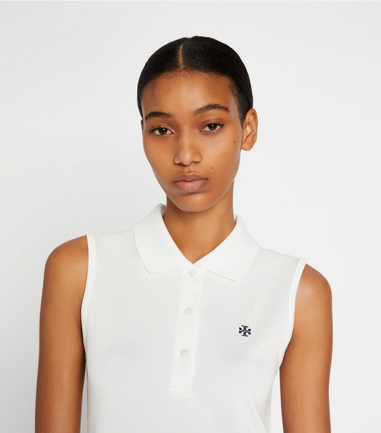 Tory Sport designer hauts Polo classique sans manches en piqué technique in Snow White on model detail