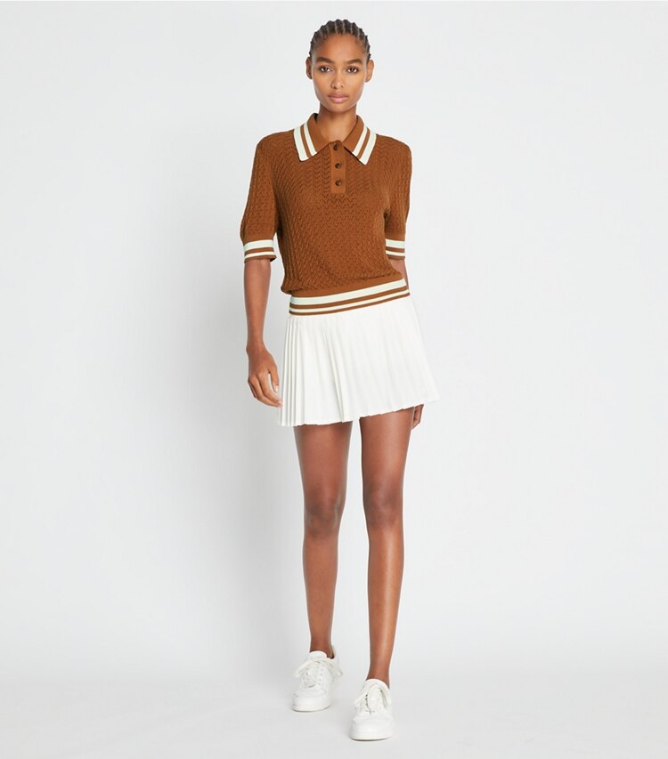 Tory Sport designer maglioni Polo in cotone traforato in Cinnamon Sugar / NEW IVORY parte anteriore su modella