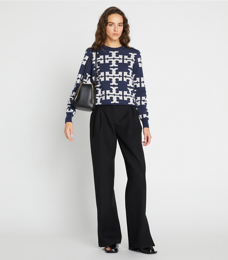 Tory Sport designer sweaters Polo logo en laine in Grey Thunder / NEW IVORY sur mannequin, devant