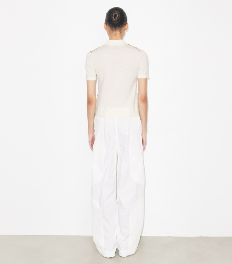 Tory Burch designer strickware Poloshirt mit Vorderseite aus Seide in New Ivory / Pink Cockatoo on model back