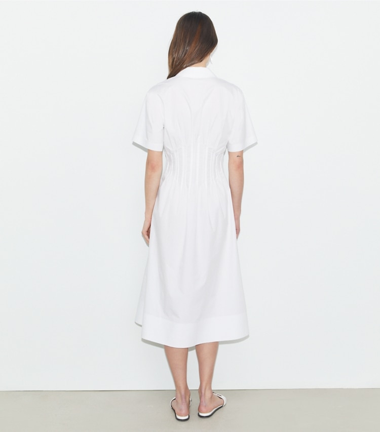 Tory Burch designer ドレス ポプリン プリーツウエスト ドレス in White on model back