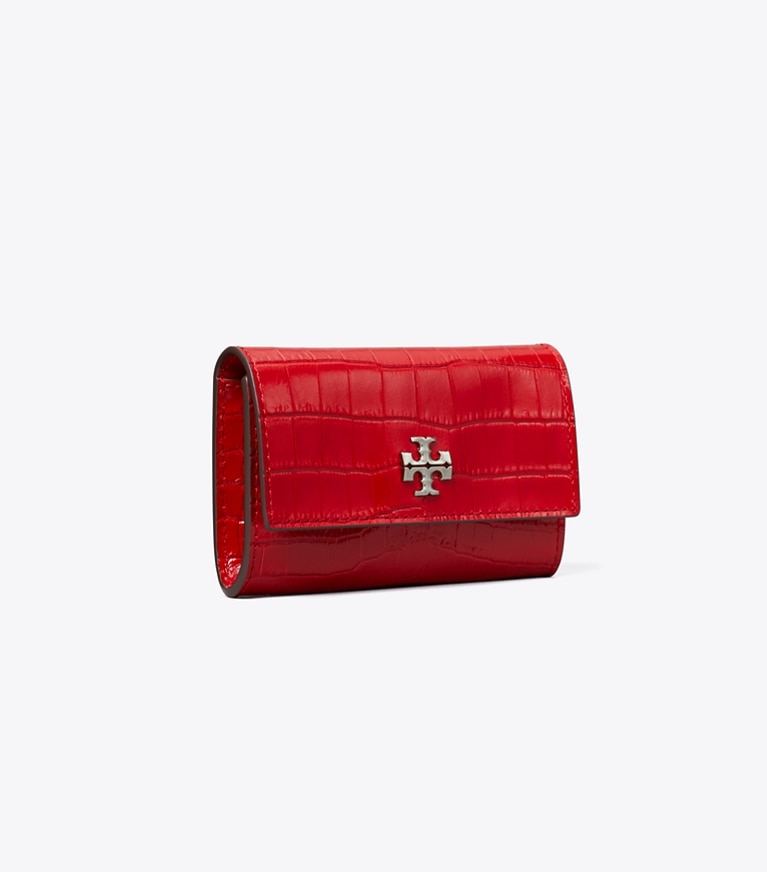 Tory Burch designer portacarte Portacarte Kira effetto coccodrillo con pattina in Red Sky angle