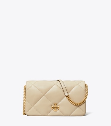 Tory Burch designer mini bags Portafoglio con catena Kira con trapuntatura a diamante in Light Stone front