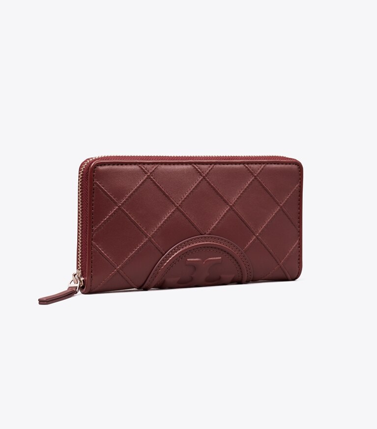 Tory Burch designer portefeuilles Portefeuille continental zippé en cuir doux Fleming in Muscadine angle