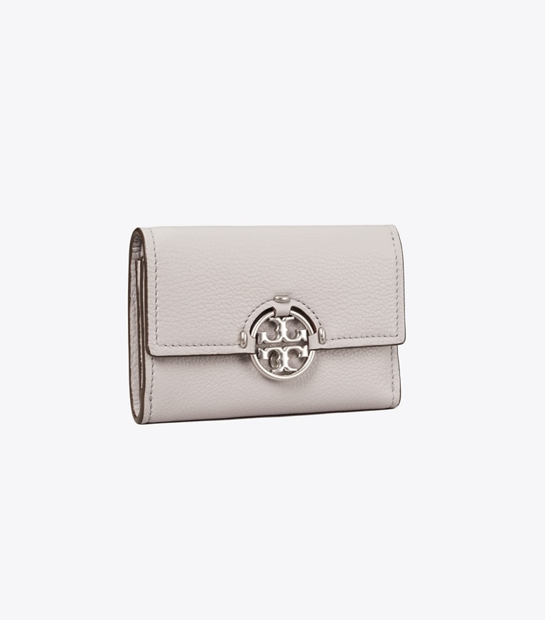 Tory Burch designer portefeuilles Portefeuille Miller à rabat moyen dans Bay Gray angle