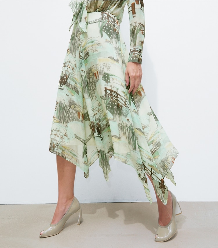 Tory Burch designer bottoms Printed Chiffon Skirt in Yellow Forest on model detail