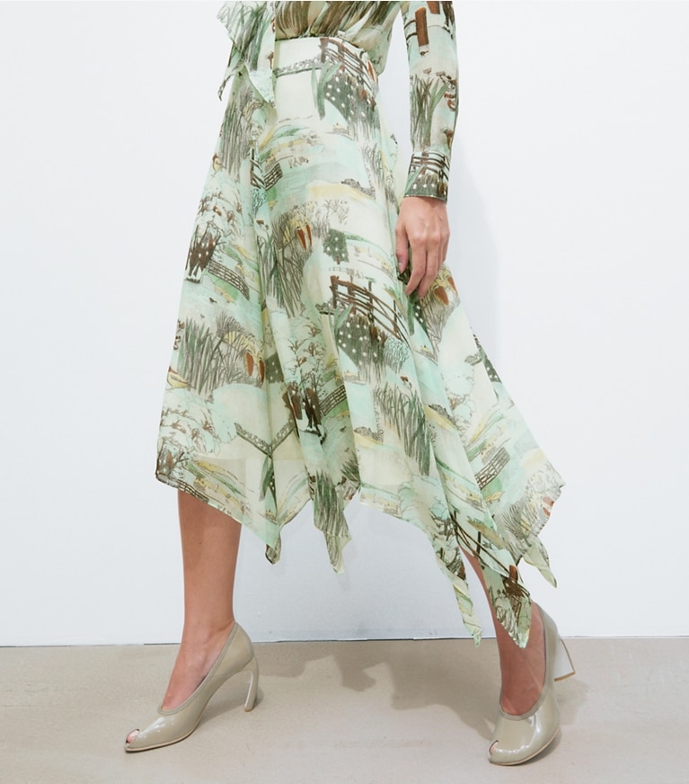 Tory Burch designer bottoms Printed Chiffon Skirt in Yellow Forest on model detail