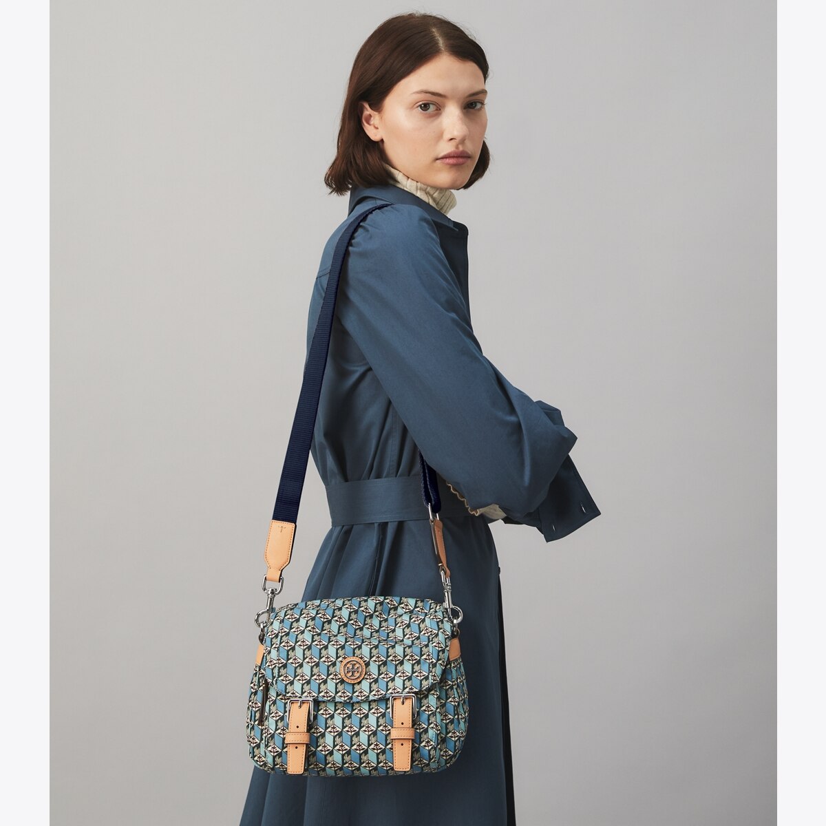 ☆人気【Tory Burch】☆ナイロン スモール メッセンジャー☆ Printed Nylon Small Messenger: Women's Designer Crossbody