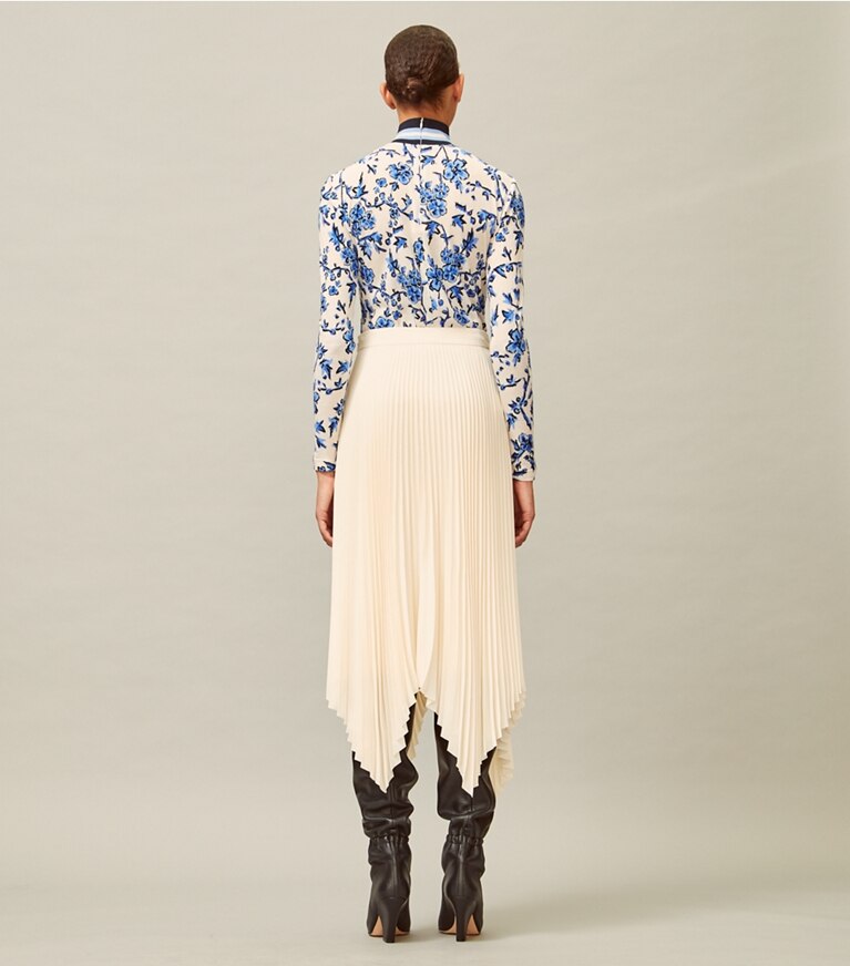 Tory Burch designer tops Printed Rib Turtleneck in Blue Branches front