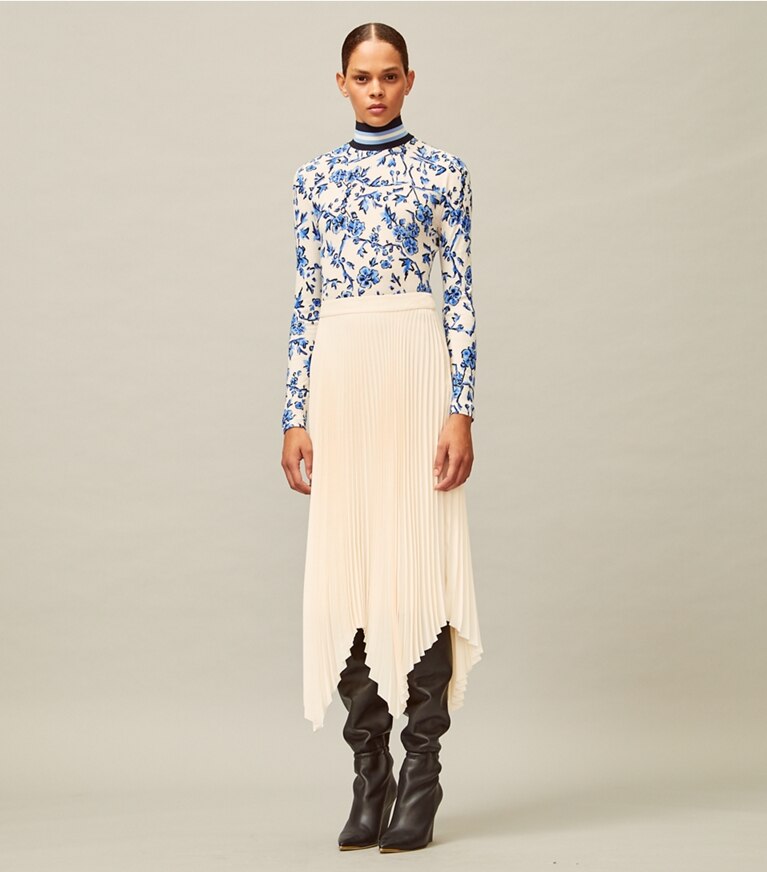 Tory Burch designer tops Printed Rib Turtleneck in Blue Branches front