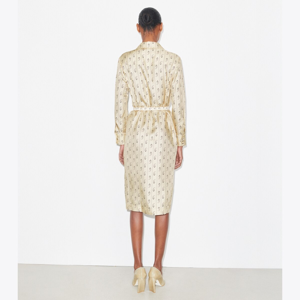 printed-silk-shirtdress-on-