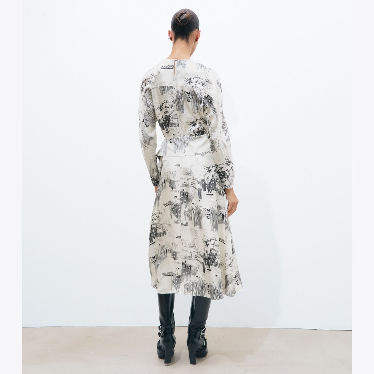 PRINTED SILK TIE-WAIST DRESS - thumbnail 3