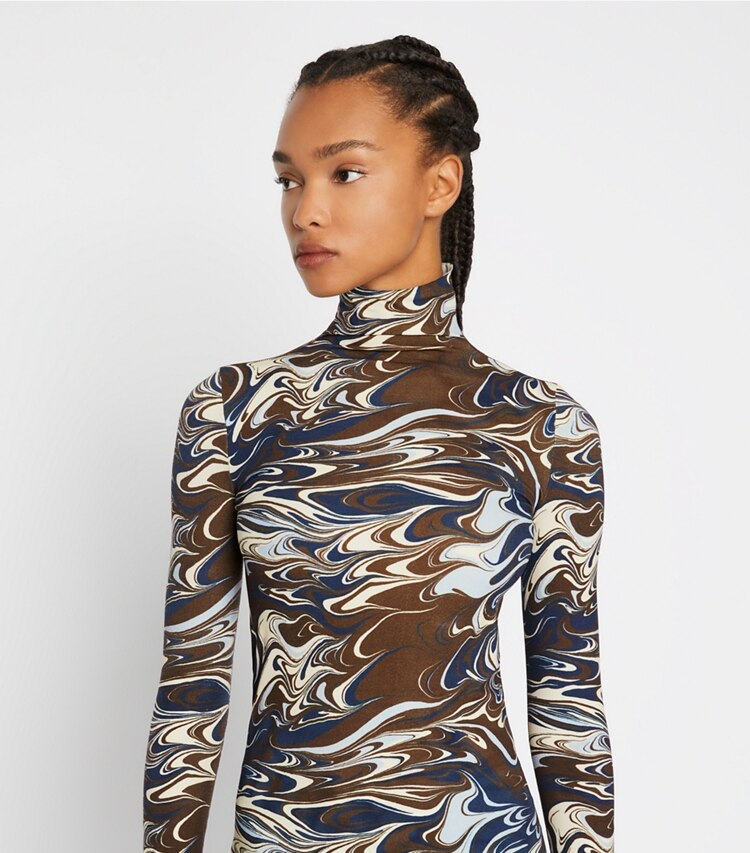 Tory Sport designer tops Printed Tissue-Seamless Mockneck in Dark Roast Marble Splash on model detail