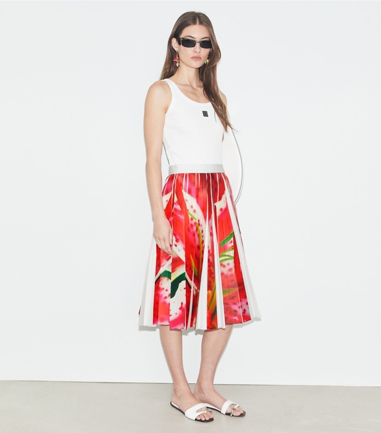 Tory Burch designer bottoms Printed Twill Skirt in Pink Lily on model front