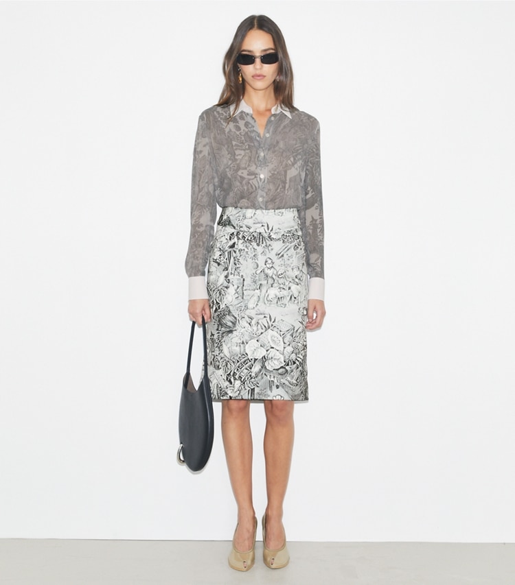 Tory Burch designer tops Printed Viscose Shirt in Light Gray Alien Toile on model front