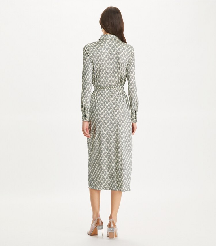 Tory Burch designer ドレス プリント レーヨン シャツドレス in Blue Mini Zebra on model back
