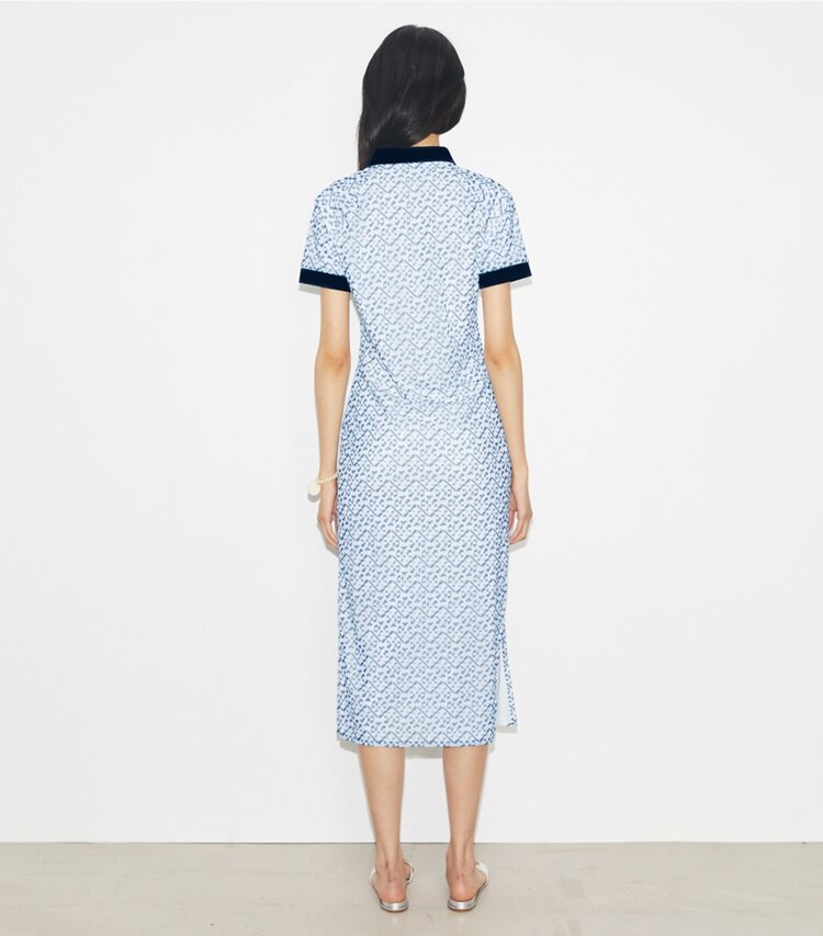 Tory Sport designer ドレス プリズム Tモノグラム メッシュ ポロドレス in Lt. Blue Prismatic T Monogram Small on model back