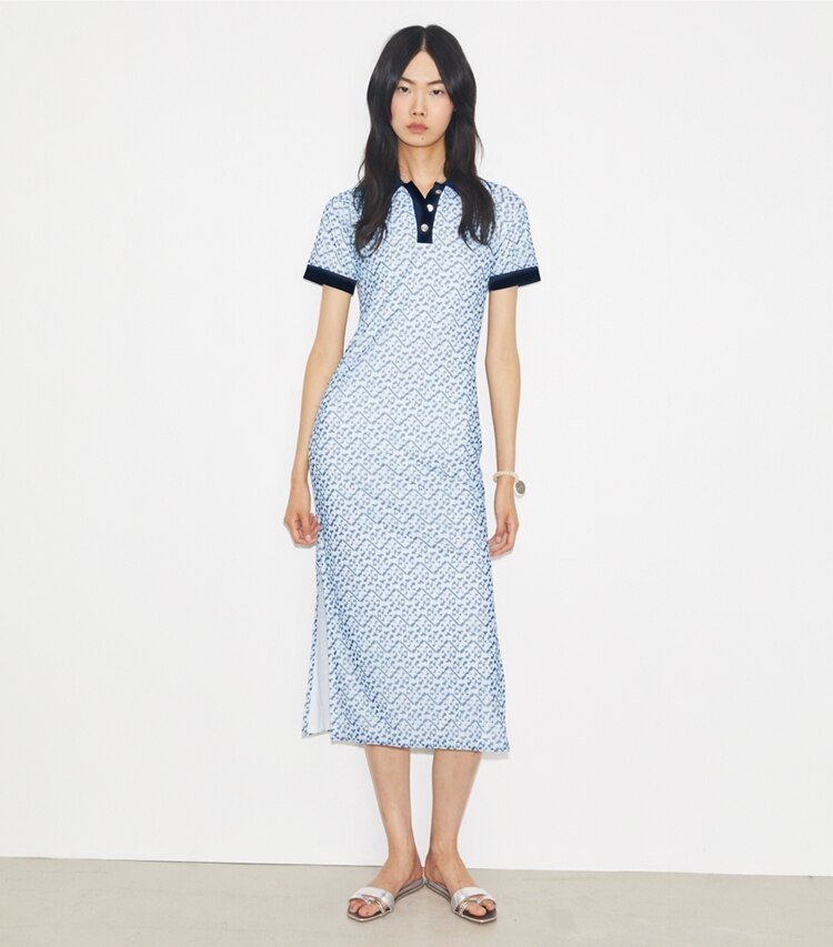 Tory Sport designer ドレス プリズム Tモノグラム メッシュ ポロドレス in Lt. Blue Prismatic T Monogram Small モデル前面