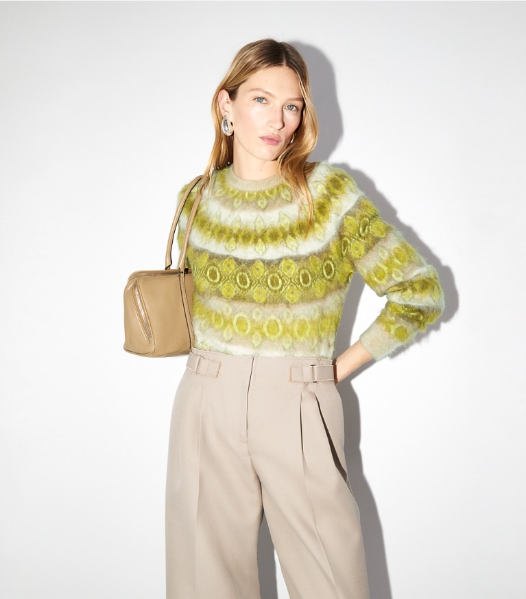 Tory Burch designer sweaters Pull en laine brossée in Green Serpent front