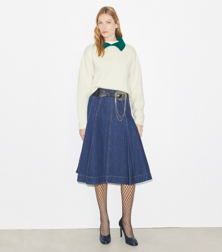 Tory Burch designer sweaters Pull en laine in White / Emerald sur mannequin, devant