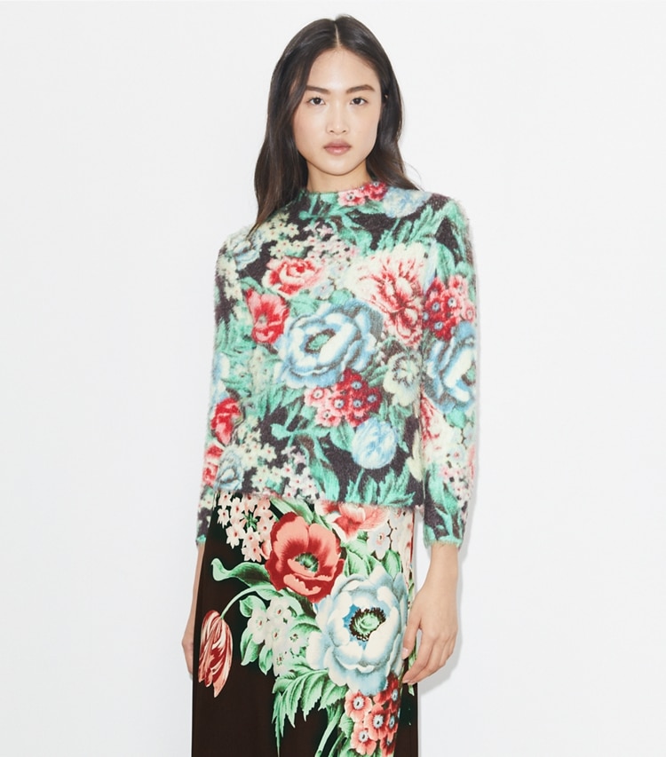 Tory Burch designer sweaters Pull imprimé in Multi Floral on model detail