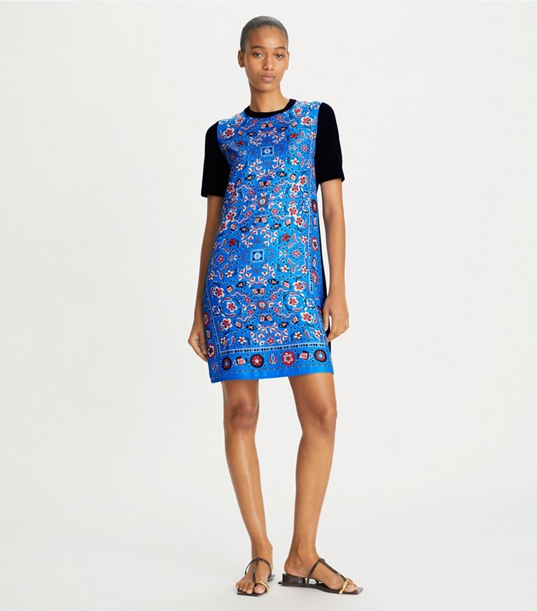 Tory Burch designer kleider Pulloverkleid mit Vorderseite aus Seide in Cobalt Blue Pisces Dream modell von vorn
