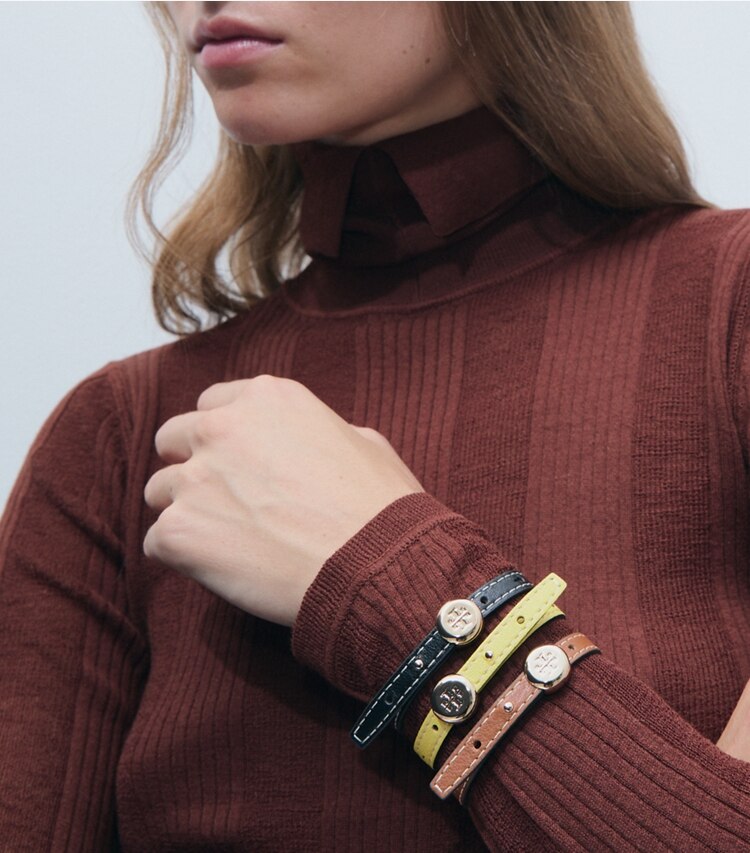 Tory Burch diseñador pulseras Pulsera de piel Icon en Light Brass / BLACK accesorio en modelo