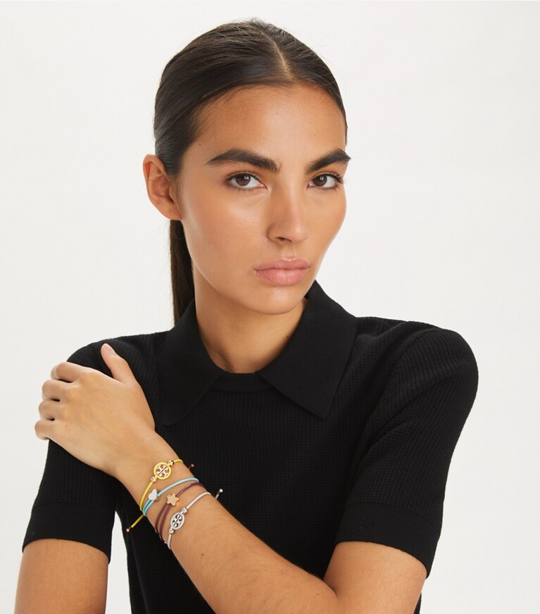 Tory Burch diseñador pulseras Pulsera deslizante Kira en Tory Silver / Light Blue accesorio en modelo