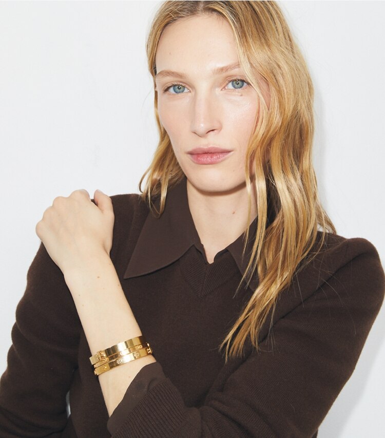 Tory Burch diseñador pulseras Pulsera mediana Icon en Tory Gold accesorio en modelo