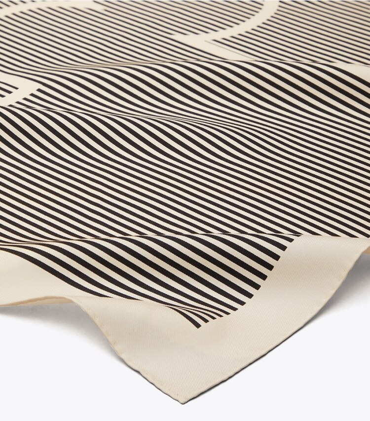 Tory Burch designer schals Quadratisches Seidentuch mit Nadelstreifen und Logo in Pinstripe Logo French Cream detail