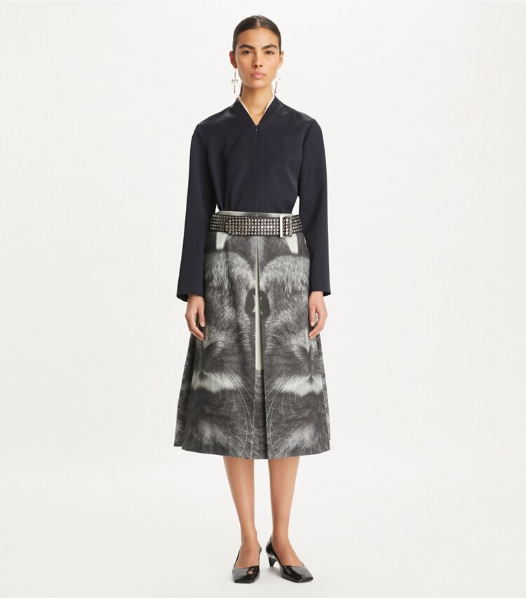 Tory Burch designer ボトムス ラビットプリント デニムスカート in Gray Rabbit Portrait モデル前面